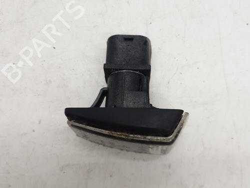 Used Right front indicator Right front indicator VOLVO V70 I (875, 876) 2.5 TDI (140 hp) 30618844 30618844