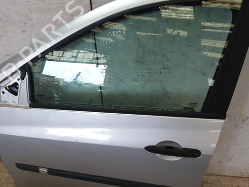 Used Left front door RENAULT CLIO III (BR0/1, CR0/1) 1.4 16V (98 hp) 32336528