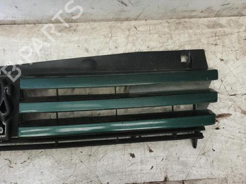 Used Grille PEUGEOT 205 II (20A/C) 1.7 Diesel (60 hp) 22878781