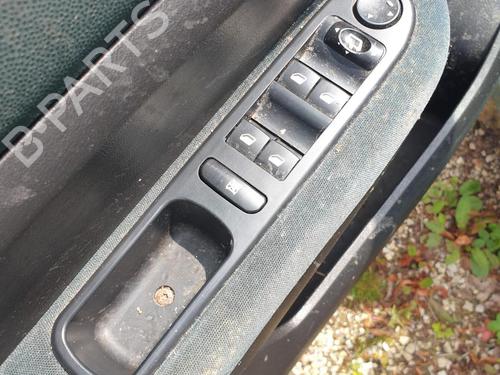 Used Left front window switch PEUGEOT 307 Break (3E) 2.0 HDI 110 (107 hp) 28026074