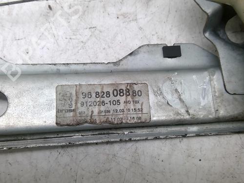 Front right window mechanism PEUGEOT 5008 (0U_, 0E_) 1.6 HDi | BP22875397C23 