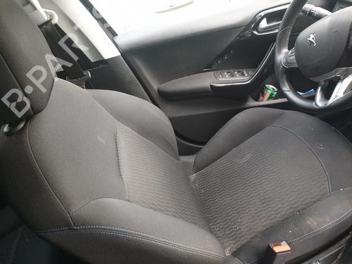 Used Left front seat Left front seat PEUGEOT 208 I (CA_, CC_) 1.2 PureTech 82 (82 hp) 30156068 30156068