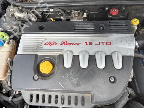 Used Valve cover Valve cover ALFA ROMEO 147 (937_) 1.9 JTD (937.AXD1A, 937.BXD1A, 937.AXV1A, 937.BXB1A,... (115 hp) 39972883 39972883