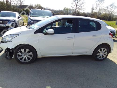 Used Parts PEUGEOT 208 I (CA_, CC_) 1.5 BlueHDI 100 4307446
