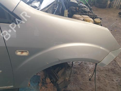 Right front fenders FORD FIESTA V (JH_, JD_) 1.4 TDCi 1528047