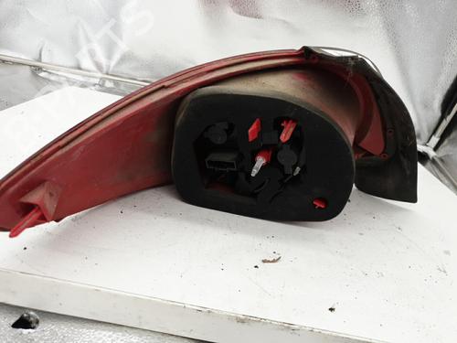 Right taillight PEUGEOT 206+ (2L_, 2M_) 1.4 i (2LKFWA, 2MKFWA) | BP22875935C35 