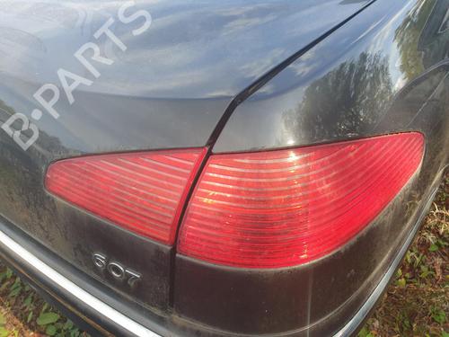 right-taillight-peugeot-607-9d-9u-2000-28570316 main image