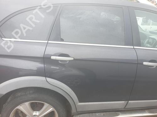 Used Right rear door CHEVROLET CAPTIVA (C100, C140) 2.2 D 4WD (184 hp) 28614080