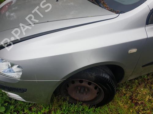 Guarda-lamas esquerdo Guarda-lamas esquerdo FIAT STILO (192_) 1.6 16V (192_XB1A) (103 hp) 34500090 34500090
