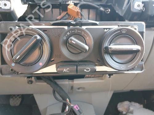 Used Climate control Climate control VW NEW BEETLE (9C1, 1C1) 1.4 (75 hp) 26020627 26020627
