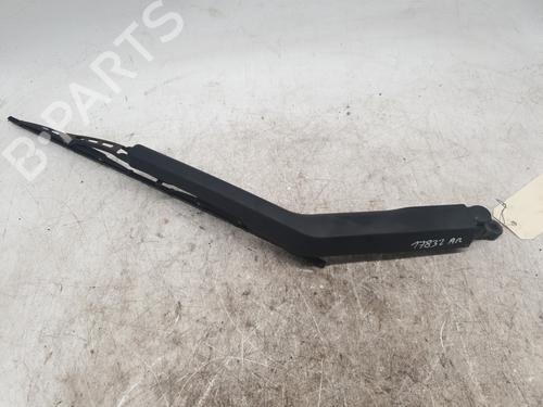 Used Rear windshield wiper arm Rear windshield wiper arm 30936838 30936838
