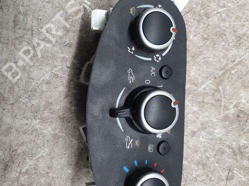 Climate control RENAULT TWINGO III (BCM_, BCA_) 1.0 SCe 70 | BP30106861I5
