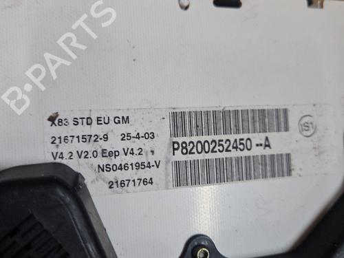 Used Instrument cluster Instrument cluster OPEL VIVARO A Van (X83) 1.9 DTI (F7) (101 hp) 30648656 30648656