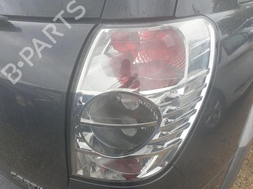 Used Right taillight CHEVROLET CAPTIVA (C100, C140) 2.2 D 4WD (184 hp) 28614084