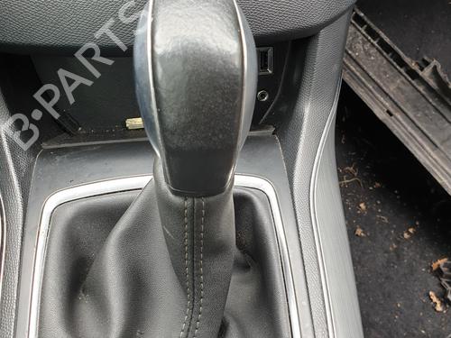 Used Shift knob Shift knob PEUGEOT 308 II (LB_, LP_, LW_, LH_, L3_) 1.2 THP 130 (131 hp) 25221415 25221415