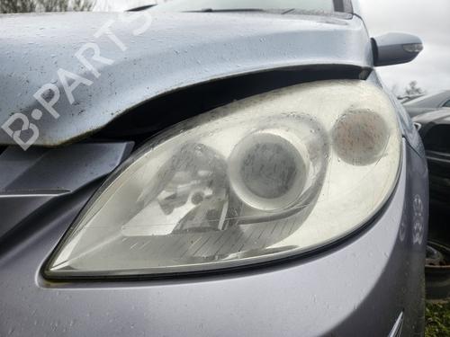 Used Left headlight Left headlight MERCEDES-BENZ B-CLASS Sports Tourer (W245) B 180 CDI (245.207) (109 hp) 30546396 30546396