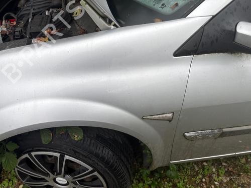Used Left front fenders Left front fenders RENAULT MEGANE II (BM0/1_, CM0/1_) 1.6 16V (BM0C, CM0C) (113 hp) 40434038 40434038