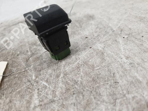 switch-peugeot-2008-i-cu_-2013-25989655 main image