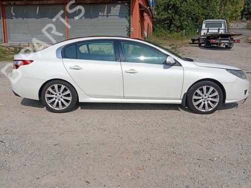 Brugte RENAULT LATITUDE (L70_)  3.0 dCi 240 (L70G)  4945914