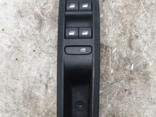 Used Left front window switch CITROËN C4 II (NC_) 1.6 HDi 90 (92 hp) 30750790