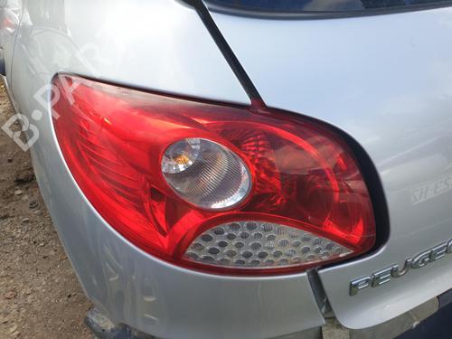 Left taillight PEUGEOT 206+ (2L_, 2M_) 1.4 HDi eco 70 | BP27606309C34 