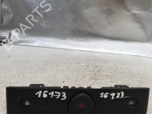Used Warning switch RENAULT CLIO II (BB_, CB_) 1.5 dCi (B/CB07) (65 hp) 23845661
