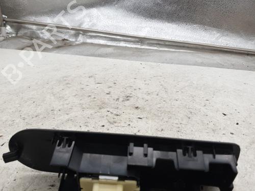Used Right front window switch Right front window switch RENAULT CLIO IV (BH_) 1.5 dCi 75 (75 hp) 22866209 22866209