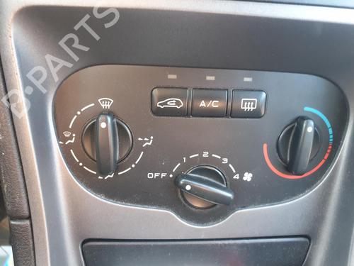 Used Climate control Climate control PEUGEOT 307 (3A/C) 1.6 16V (109 hp) 34243705 34243705