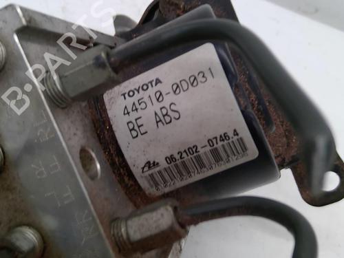 Used ABS pump ABS pump TOYOTA YARIS (_P9_) 1.4 D-4D (NLP90_, NLP90R) (90 hp) 22882276 22882276
