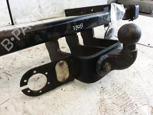 Trækkugle/Mekanisme Trækkugle/Mekanisme VW TRANSPORTER T4 Bus (70B, 70C, 7DB, 7DK, 70J, 70K, 7DC, 7DJ) 2.4 D (78 hp) 22869984 22869984
