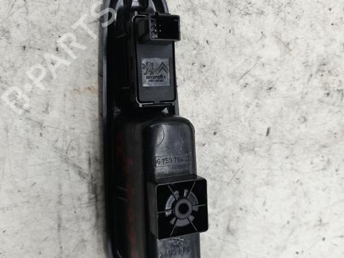 Used Right rear window switch Right rear window switch PEUGEOT 3008 I MPV (0U_) 2.0 HDi 150 / BlueHDi 150 (150 hp) 22884553 22884553