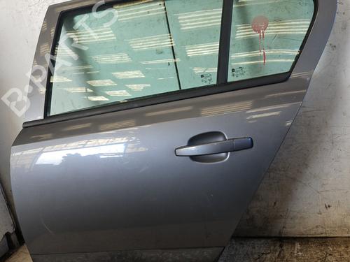Używane Drzwi tylne lewe OPEL ASTRA H (A04) 1.3 CDTI (L48) (90 hp) 27540247