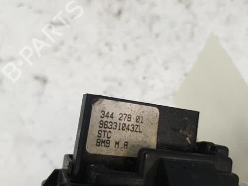Used Steering column stalk PEUGEOT 206 Hatchback (2A/C) 1.4 i (75 hp) 22875638