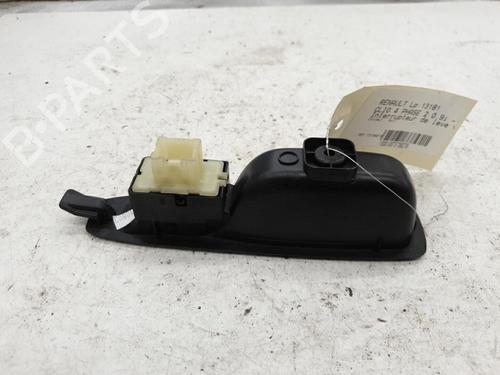 Used Right rear window switch Right rear window switch RENAULT CLIO IV (BH_) 0.9 TCe 90 (BHNF, BHMA, BHMH, BHJK, BHJR) (90 hp) 22867666 22867666