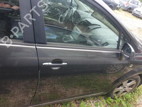 Dør højre fortil Dør højre fortil TOYOTA COROLLA Verso (ZER_, ZZE12_, R1_) 2.2 D-4D (AUR10_, AUR10R) (136 hp) 35920159 35920159