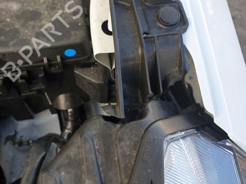 Used Left headlight Left headlight SUZUKI VITARA (LY) 1.4 Hybrid (Mild Hybrid) AllGrip (APK414) (129 hp) 31838505 31838505