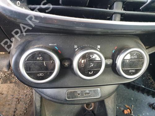 climate-control-fiat-500x-334_-2014-37470738 main image