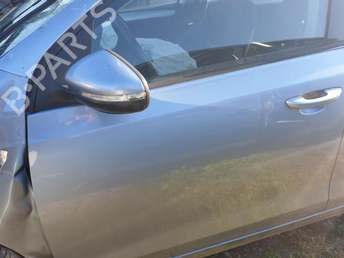 Used Left front door VW GOLF VI (5K1) 2.0 TDI (110 hp) 25483903