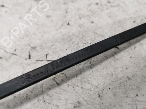 Used Front windshield wiper arm Front windshield wiper arm DACIA DUSTER (HS_) 1.5 dCi (HSMC) (107 hp) 22878257 22878257