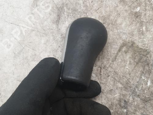 Used Shift knob Shift knob TOYOTA COROLLA Verso (ZER_, ZZE12_, R1_) 2.2 D-4D (AUR10_, AUR10R) (177 hp) 30538356 30538356