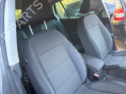Used Right front seat Right front seat 39424276 39424276
