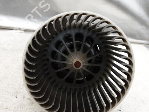 Heater blower motor PEUGEOT 308 II (LB_, LP_, LW_, LH_, L3_) 1.6 BlueHDi 120 | BP22883761M62 