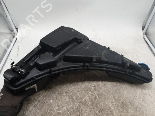 Used Windscreen washer tank Windscreen washer tank AUDI Q5 (8RB) [2008-2019] 33948123 33948123