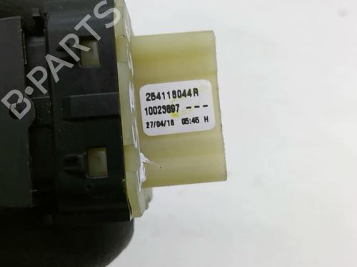 Used Left front window switch Left front window switch RENAULT CLIO IV (BH_) 1.5 dCi 75 (75 hp) 22869235 22869235