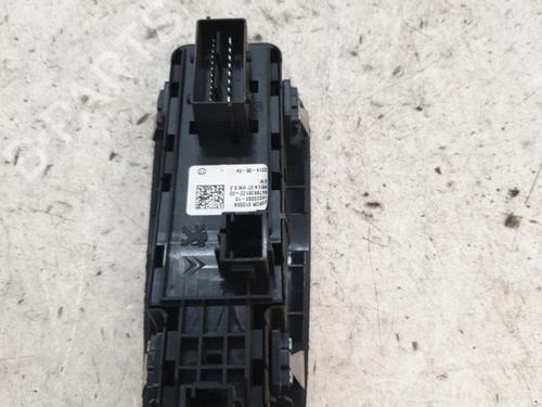 Right front window switch PEUGEOT 308 SW II (LC_, LJ_, LR_, LX_, L4_) 1.6 HDi 92 | BP22864635I26 