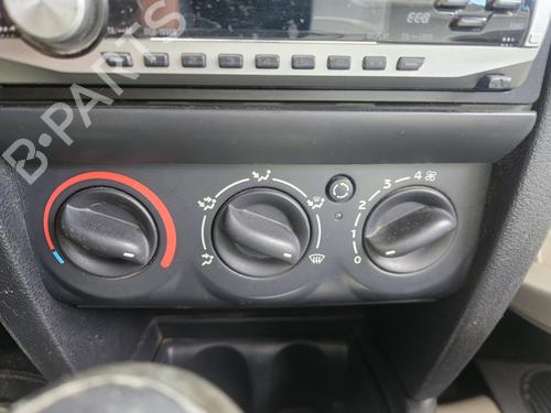 AC Styreenhet / Manøvreringsenhet RENAULT CLIO II (BB_, CB_) 1.2 (BB0A, BB0F, BB10, BB1K, BB28, BB2D, BB2H, CB0A,... (58 hp) 30762536