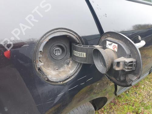 fuel-flap-renault-megane-iii-hatchback-bz01_-b3_-2008-32373030 main image