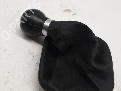 Used Shift knob Shift knob VW GOLF VI (5K1) 1.6 TDI (105 hp) 22870116 22870116