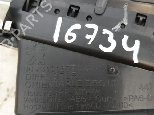 Air vent PEUGEOT 208 I (CA_, CC_) 1.6 HDi | BP22866853I21 