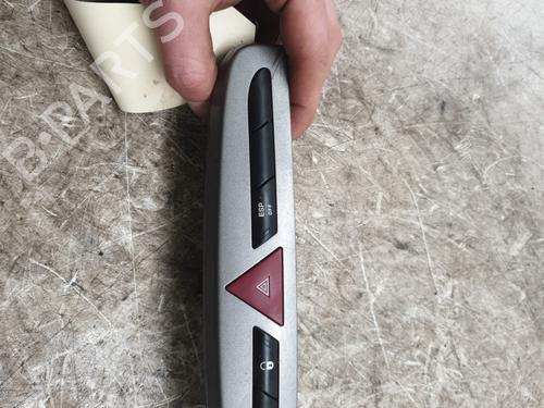 Advarselsbryter PEUGEOT 308 SW I (4E_, 4H_) 1.6 HDi (92 hp) 32112603